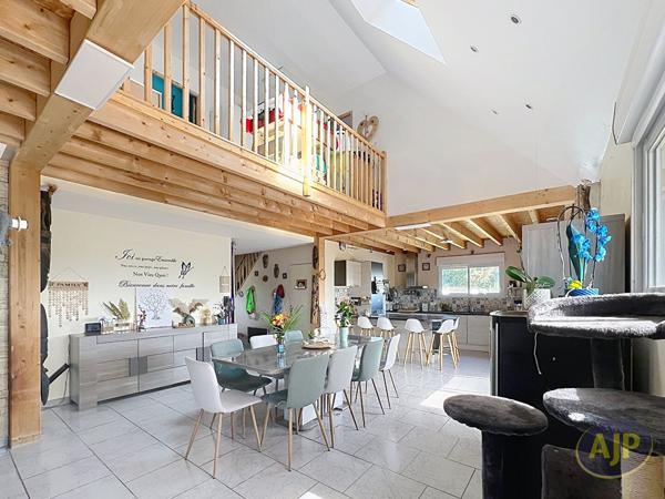 Maison à vendre Bel Air - 7 pièces, 200m² avec 5 chambre(s) à 315 150€ - AJP Immobilier Segré