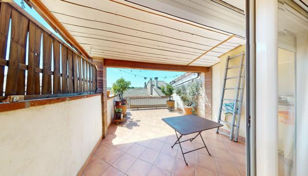 MAISON DE VILLAGE T4 AVEC TERRASSE CENTRE DE VERDUN-SUR-GARONNE