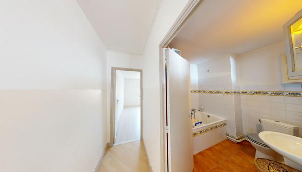MAISON DE VILLAGE T4 AVEC TERRASSE CENTRE DE VERDUN-SUR-GARONNE