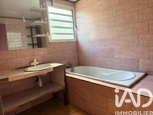 Maison à vendre 4 pièces 77 m² Le Tampon