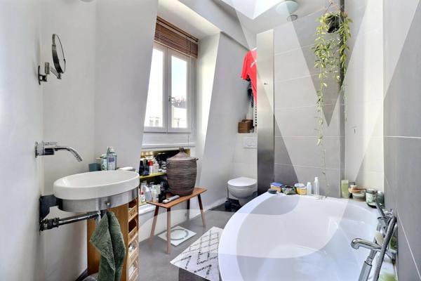 Paris 20e – Village Saint-Fargeau | Duplex 95 m² (102 m² au sol) en dernier étage, 3 chambres dont suite parentale - 75020 Paris 20ème - Réf 1913