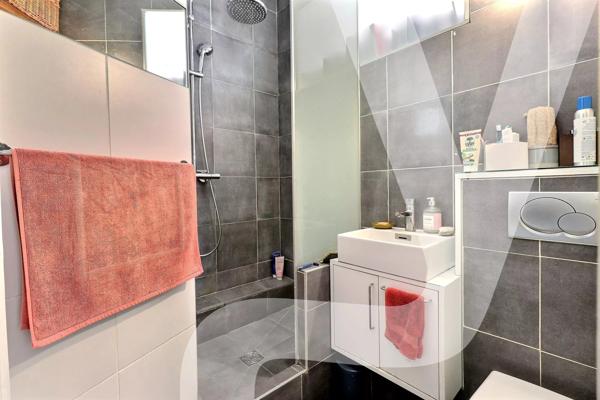 Paris 20e – Village Saint-Fargeau | Duplex 95 m² (102 m² au sol) en dernier étage, 3 chambres dont suite parentale - 75020 Paris 20ème - Réf 1913