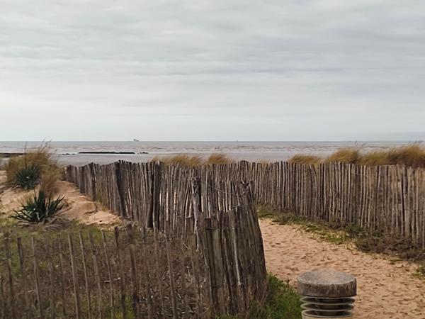 A VENDRE - CHATELAILLON-PLAGE - Appartement 2 pièces 46m2 accès et vue mer - Terrasse - Parking - Cave