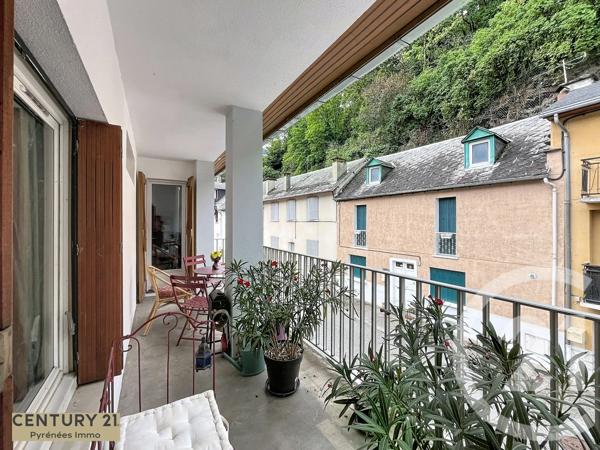 Maison à vendre  11 pièces - 225 m 2   BAGNERES DE LUCHON  - 31