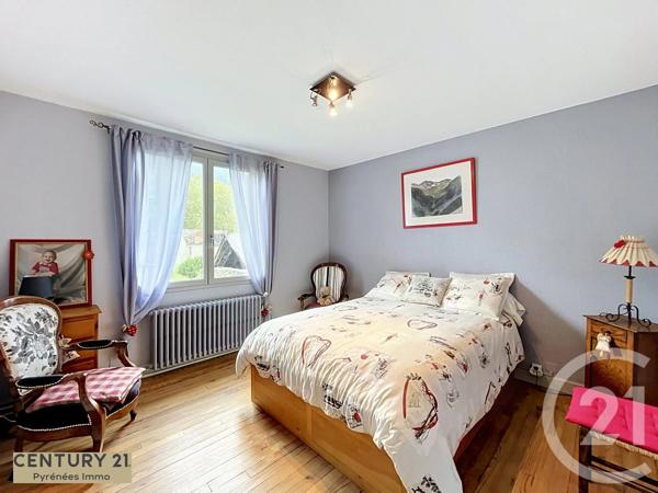 Maison à vendre  11 pièces - 225 m 2   BAGNERES DE LUCHON  - 31
