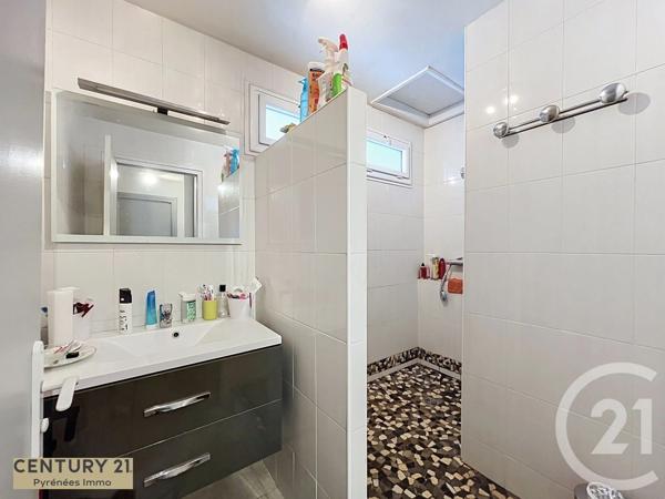 Maison à vendre  11 pièces - 225 m 2   BAGNERES DE LUCHON  - 31