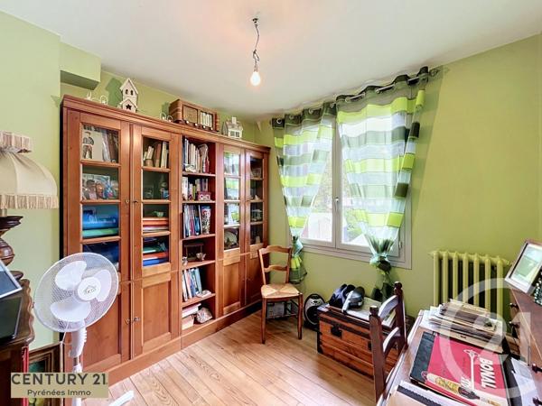 Maison à vendre  11 pièces - 225 m 2   BAGNERES DE LUCHON  - 31