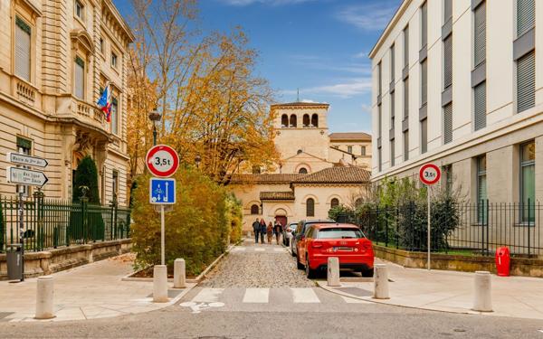 Appartement à vendre    2 pièces • 70,95 m2 Lyon 2