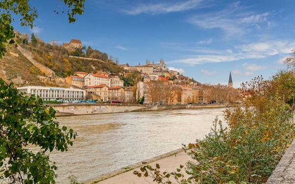 Appartement à vendre    2 pièces • 70,95 m2 Lyon 2