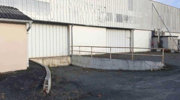 Dpt Vendée (85), à vendre FONTENAY LE COMTE Entrepots et Bureaux