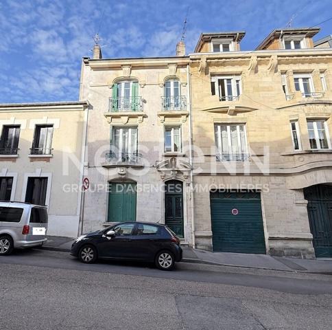 Immeuble - 3 appartements - Secteur Cathédrale