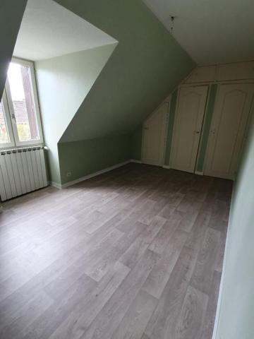 Maison Chateauroux 4 pièce(s) 90 m2 avec jardin et garage