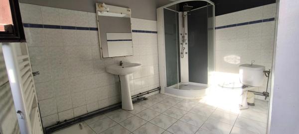 Maison à vendre 5 pièces MONTJEAN (16)