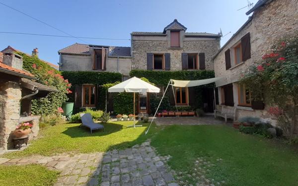 Maison à vendre    8 pièces • 240 m2 Grigny