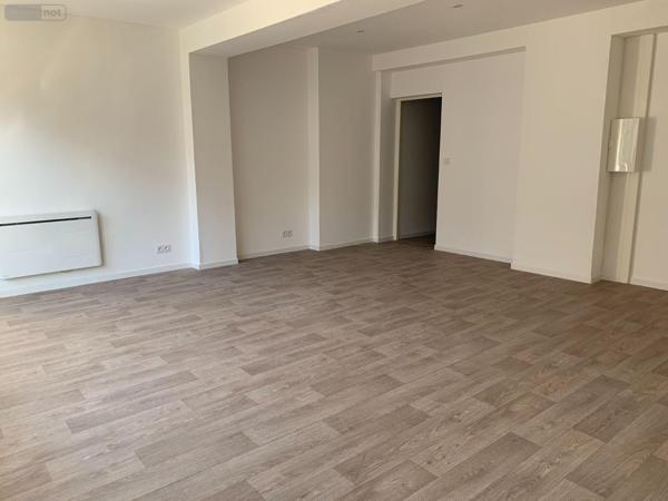 Appartement à louer à Bailleul dans le Nord (59270), ref : FLOCB845