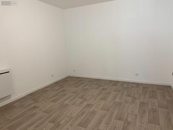 Appartement à louer à Bailleul dans le Nord (59270), ref : FLOCB845