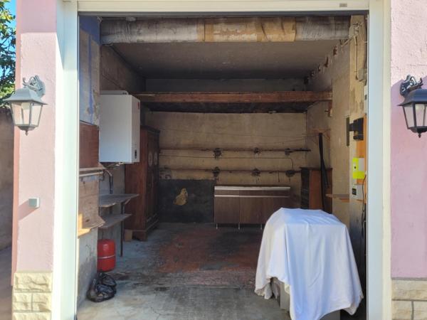 Maison de ville 4 pièces à vendre, avec véranda, cour et garage, VICHY (03)