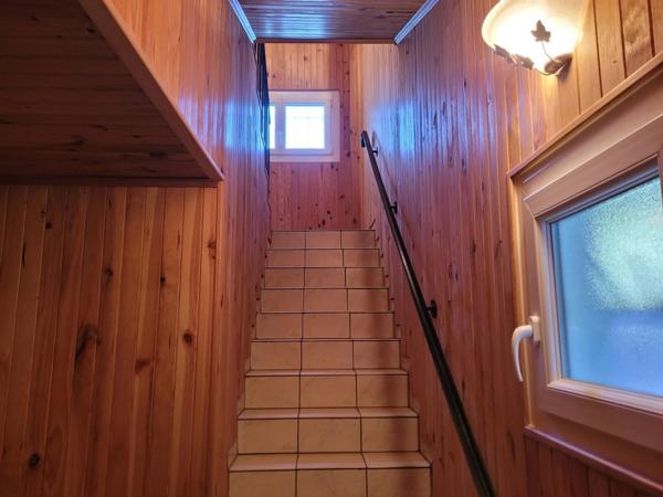 Maison de ville 4 pièces à vendre, avec véranda, cour et garage, VICHY (03)