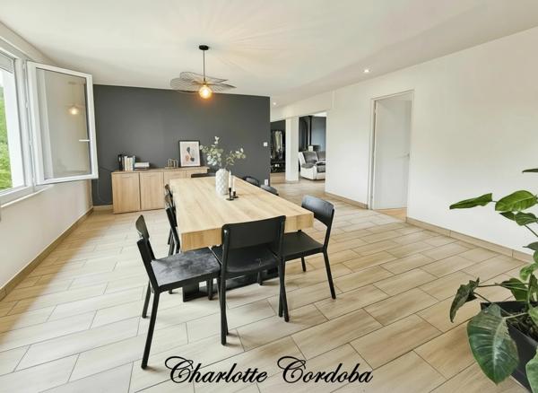 🏡 Maison entièrement rénovée – 2 chambres, possibilité 3 – Double garage à Xaintrailles