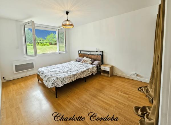 🏡 Maison entièrement rénovée – 2 chambres, possibilité 3 – Double garage à Xaintrailles