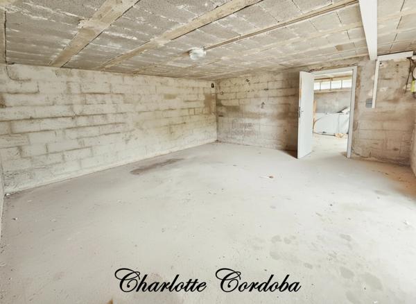 🏡 Maison entièrement rénovée – 2 chambres, possibilité 3 – Double garage à Xaintrailles
