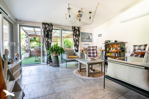 Maison à vendre |  La Roche-Rigault |  11 pièces | 255 m²