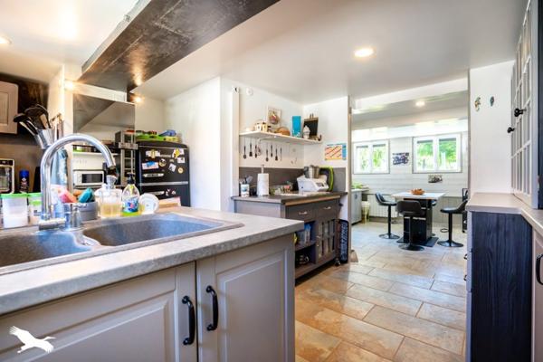 Maison à vendre |  La Roche-Rigault |  11 pièces | 255 m²