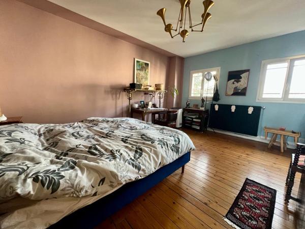 Maison Houilles 5 pièce(s) 142 m2 710 000 € **  - Référence  936