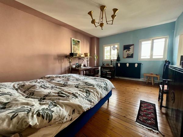Maison Houilles 5 pièce(s) 142 m2 710 000 € **  - Référence  936