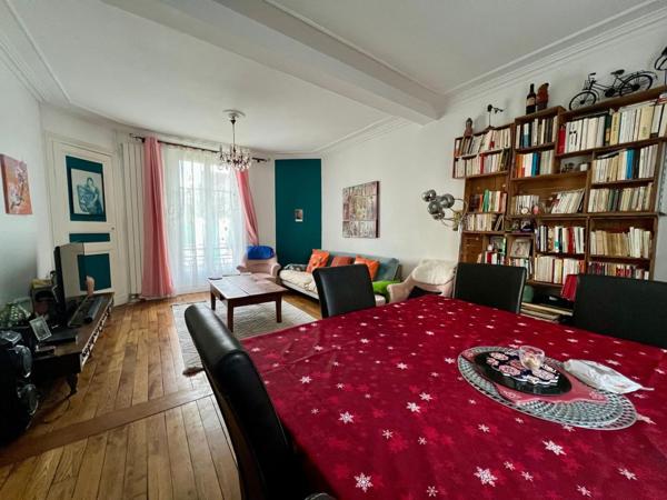 Maison Houilles 5 pièce(s) 142 m2 710 000 € **  - Référence  936