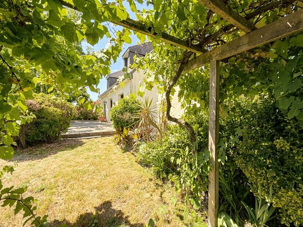 Maison familiale de 132m², sous-sol complet, 4 chambres et 1 bureau - Kervignac.