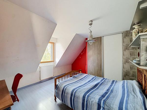 Maison familiale de 132m², sous-sol complet, 4 chambres et 1 bureau - Kervignac.