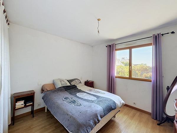 Maison familiale de 132m², sous-sol complet, 4 chambres et 1 bureau - Kervignac.
