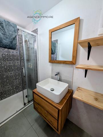 Chambre en colocation à St Gilles les Hauts