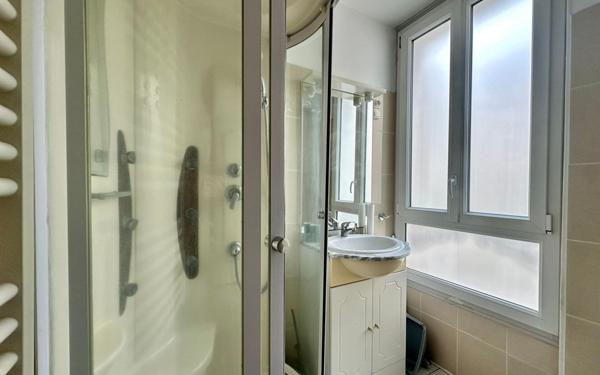 Appartement à louer    2 pièces • 35,03 m2 Paris 4