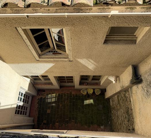 Maison de caractère à vendre dans la Bastide de Carcassonne avec patio, toit terrasse et 4 chambres