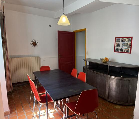Maison de caractère à vendre dans la Bastide de Carcassonne avec patio, toit terrasse et 4 chambres