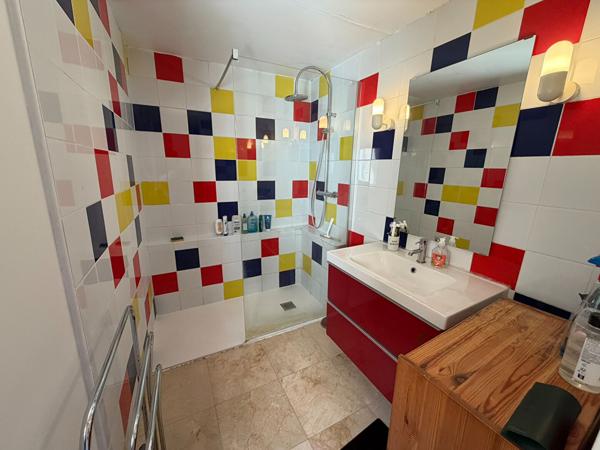 Maison de caractère à vendre dans la Bastide de Carcassonne avec patio, toit terrasse et 4 chambres