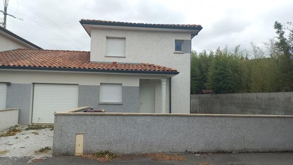 31600 EAUNES: Loue maison T5