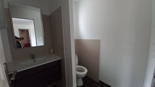 31600 EAUNES: Loue maison T5