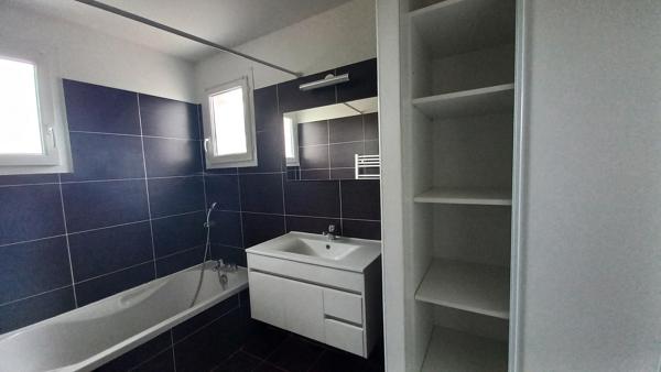 31600 EAUNES: Loue maison T5
