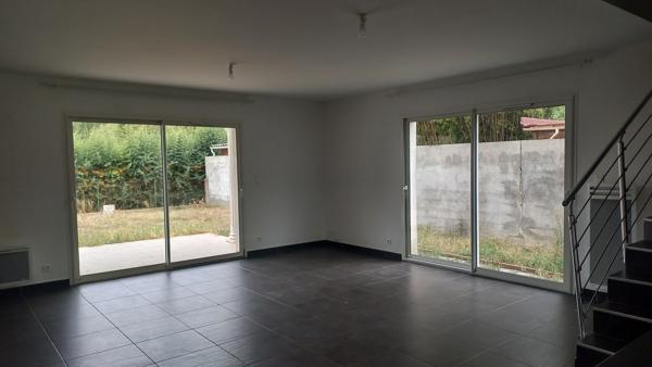 31600 EAUNES: Loue maison T5