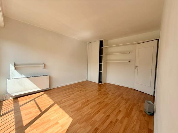 Maison Osny 5 pièce(s) 91.01 m2 283 284 € **  - Référence  11293