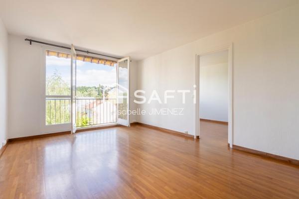 Véritable opportunité sur le quai d'Artois face à la Marne!