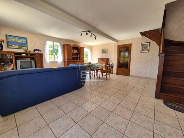 Maison 3 faces + Piscine + appartement T2