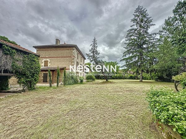 A vendre Maison Pavie 6 pièces 158 m2 jardin clôturé