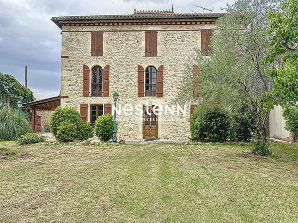 A vendre Maison Pavie 6 pièces 158 m2 jardin clôturé