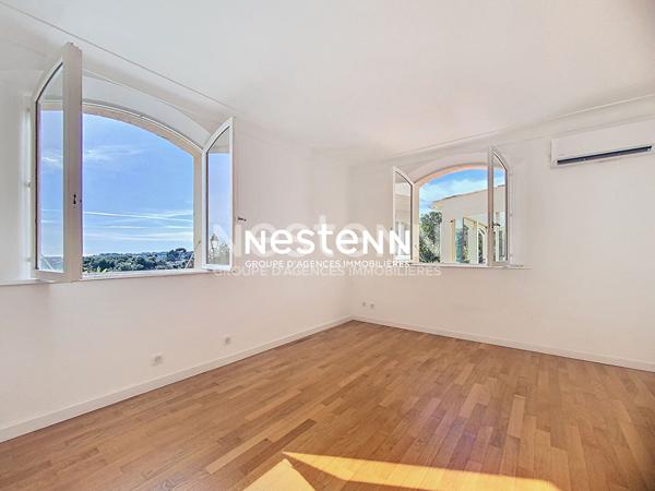 MAISON PROVENCALE 270.15M2- VUE MER PANORAMIQUE-PISCINE-GARAGE-VALLAURIS