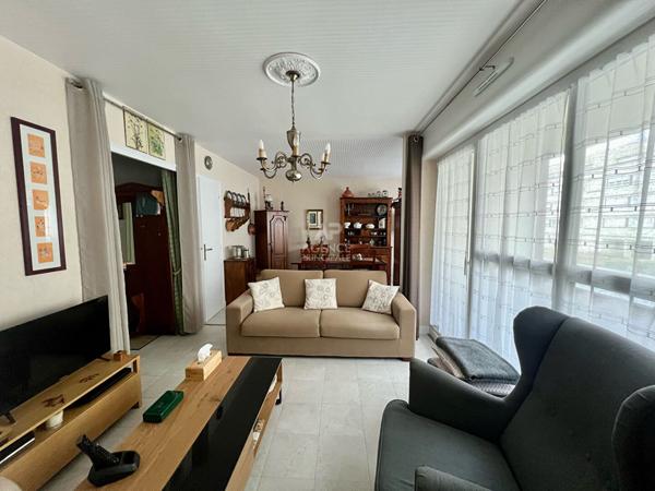 Appartement Pontoise 5 pièce(s) 101 m2 €184 500 ** - Référence 11056