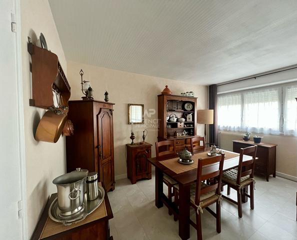 Appartement Pontoise 5 pièce(s) 101 m2 €184 500 ** - Référence 11056